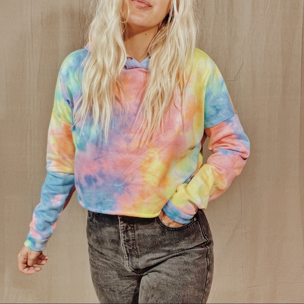 Rue21 | Bright Tie-Dye cropped hoodie